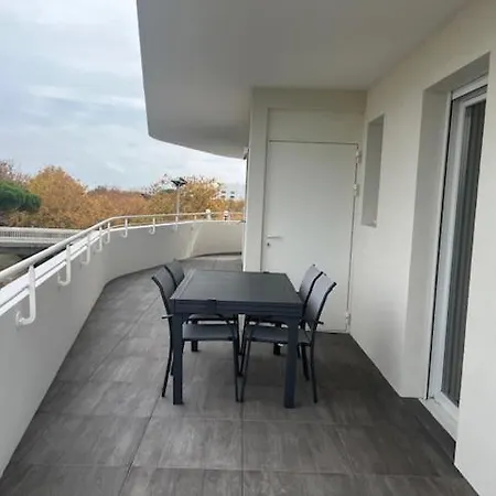 La Canopée Apartamento *